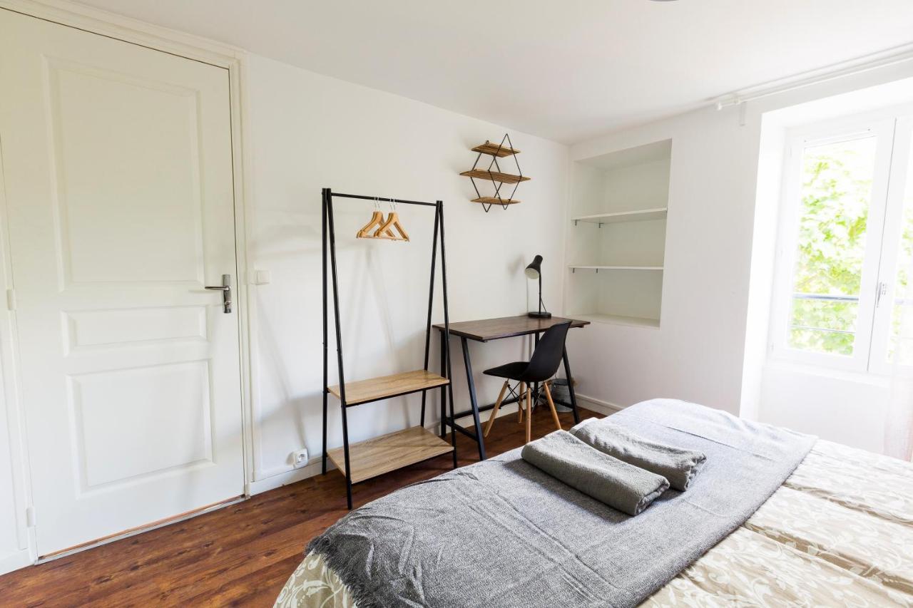 Au Refuge Hyper Centre Joigny Apartment Bagian luar foto