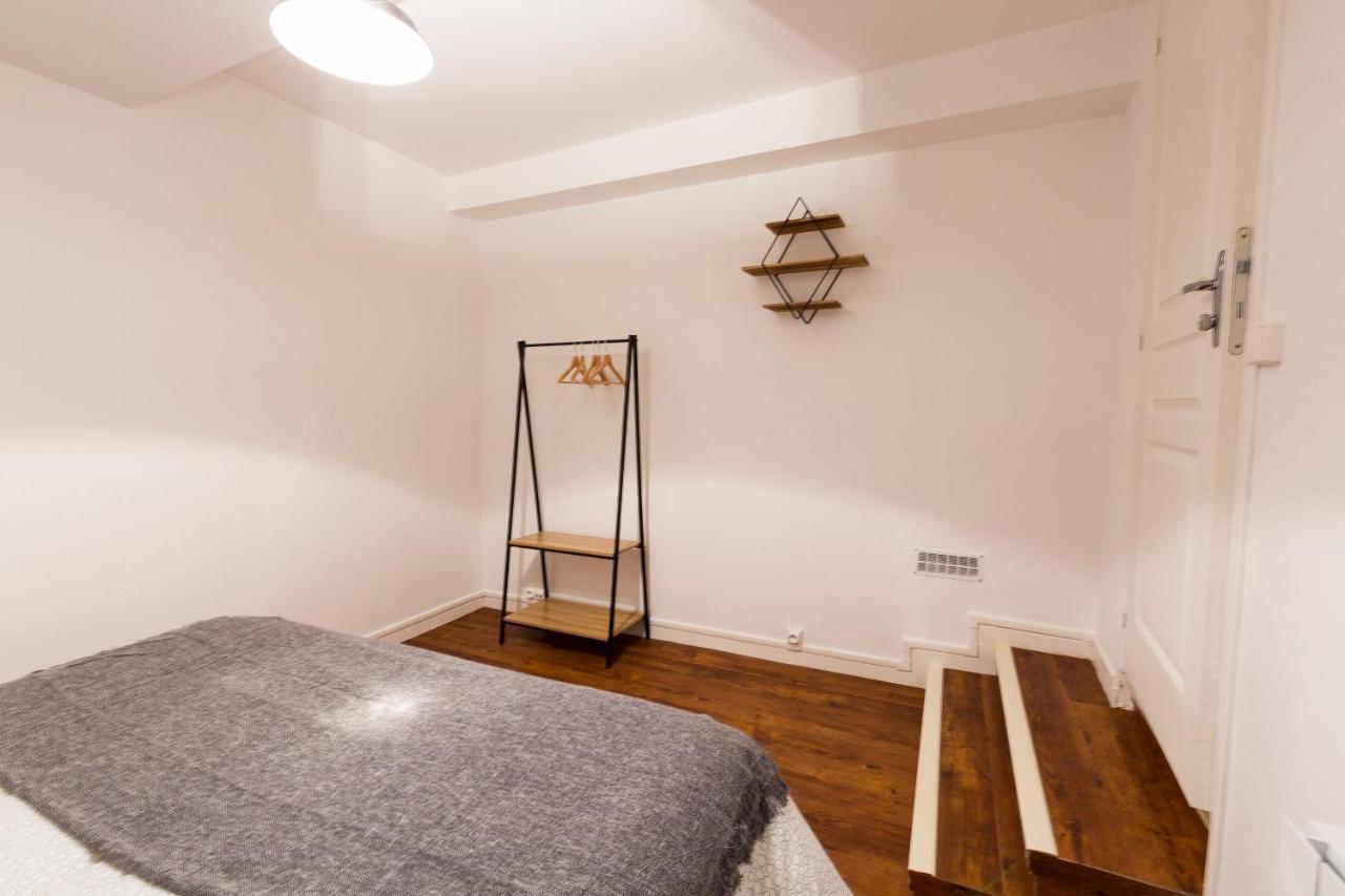 Au Refuge Hyper Centre Joigny Apartment Bagian luar foto